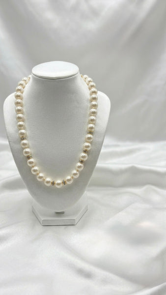The Sovereign 20" Pearl Matinee Strand