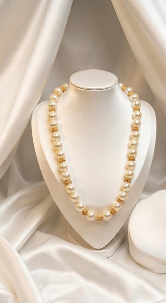 The Sovereign 20" Pearl Matinee Strand